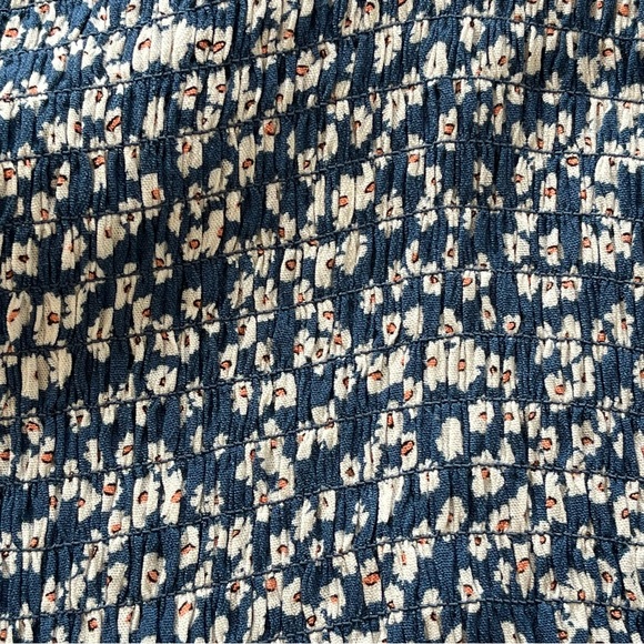 L A Hearts Blue Ditsy Floral Milkmaid Top Sz M Cottage Feminine Coquette Dainty - Picture 9 of 12